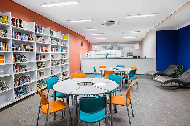 Fotógrafo publicitário em Santana de Parnaíba: biblioteca de colégio
