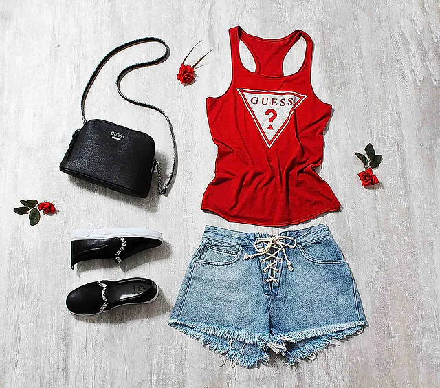Fotografia de produtos em Hortolândia: flat lay feminino com bolsa e short jeans